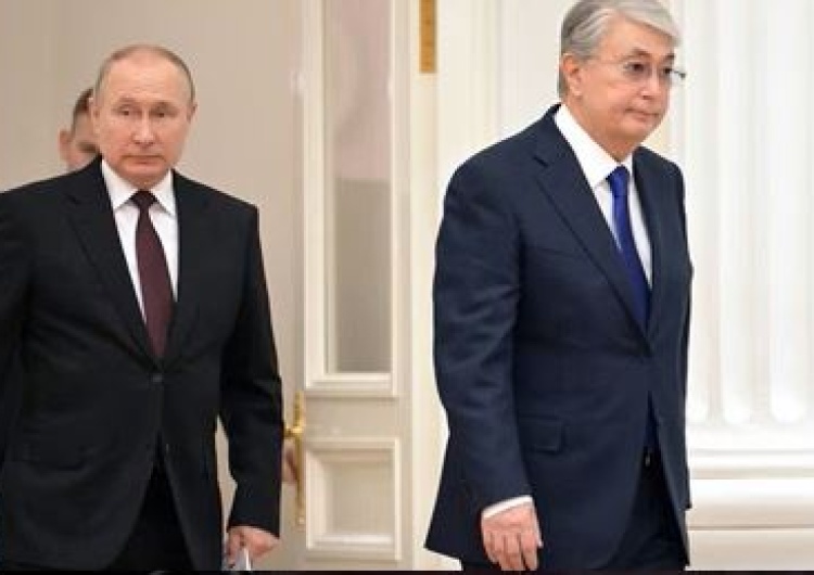 Władimir Putin i Kasym-Żomart Tokajew Kazachstan chce zastąpić Rosję w roli eksportera surowców dla Europy. Mocne uderzenie z Kremla