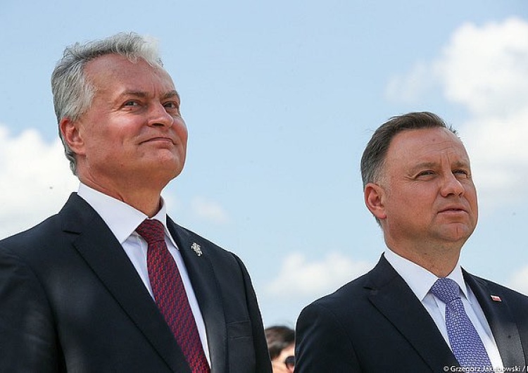  Prezydenci Andrzej Duda i Gitanasa Nauseda przybyli na przesmyk suwalski