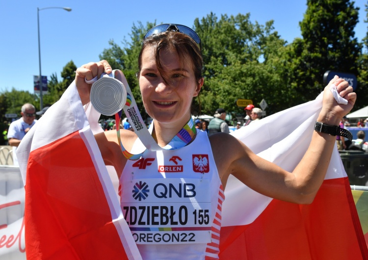 Katarzyna Zdziebło Sensacja na lekkoatletycznych MŚ: Srebrny medal dla Katarzyny Zdziebło w chodzie na 20 km!