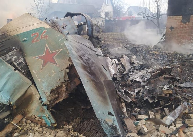 Zestrzelony rosyjski bombowiec Su-34 Ukraińskie media: Rosyjskie wojska omyłkowo zestrzeliły własny bombowiec