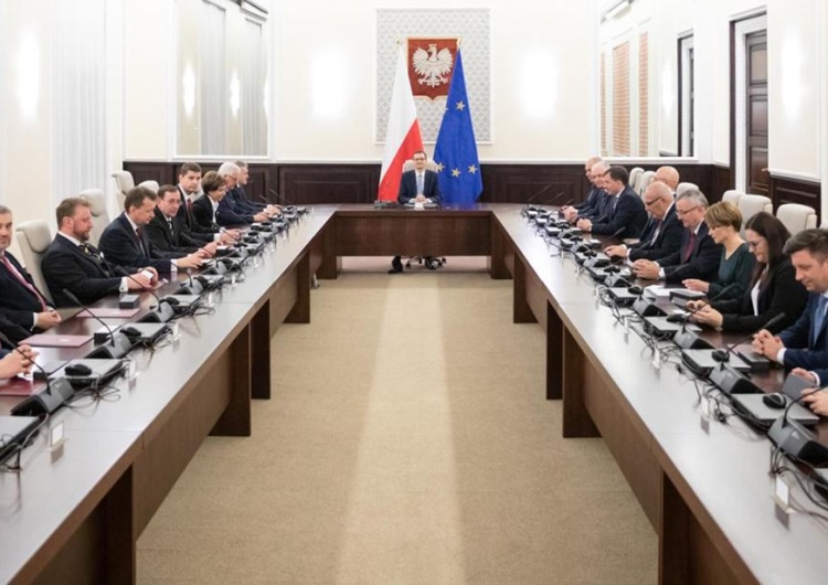  Rada Ministrów wyraziła zgodę na połączenie Grupy Lotos z PKN Orlen