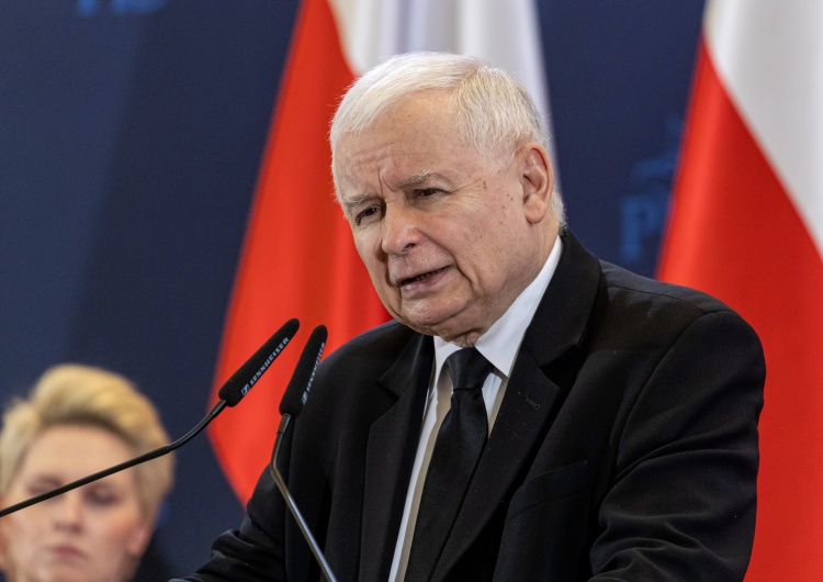 Jarosław Kaczyński Kaczyński: nie prowadzimy wojny z Unią, to Unia prowadzi wojnę z nami