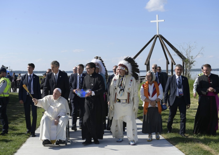 Papież Franciszek nad Jeziorem św. Anny w Kanadzie Wódz indiański: słowa Papieża są dla nas uzdrowieniem