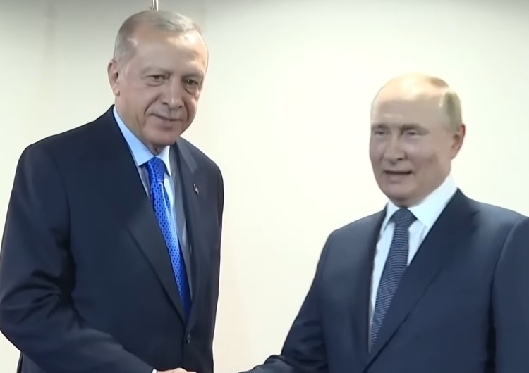 Erdoğan twierdzi, że Putin złożył mu propozycję ws. producenta Bayraktarów