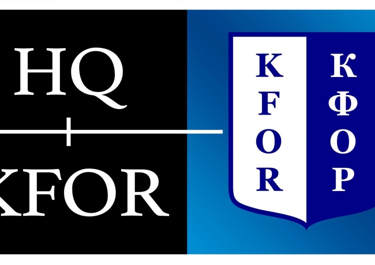 NATO/ KFOR logo Strzały na granicy Serbii i Kosowa. Siły Pokojowe NATO w Kosowie [KFOR]: Jesteśmy gotowi do interwencji