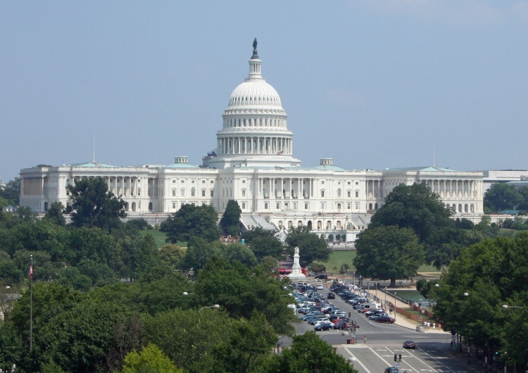 Capitol Biskupi USA: Kongres atakuje troskę o życie