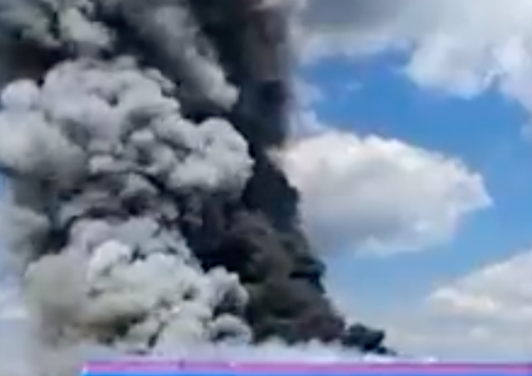  Potężne kłęby dymu pod Moskwą. Płonie rosyjski gigant [WIDEO] 