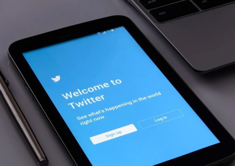  Były szef bezpieczeństwa Twittera oskarżył firmę o zatrudnianie szpiegów
