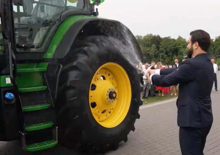 Wiceminister dostał w prezencie ciągnik warty 1,5 mln zł. Polityk wydał oświadczenie