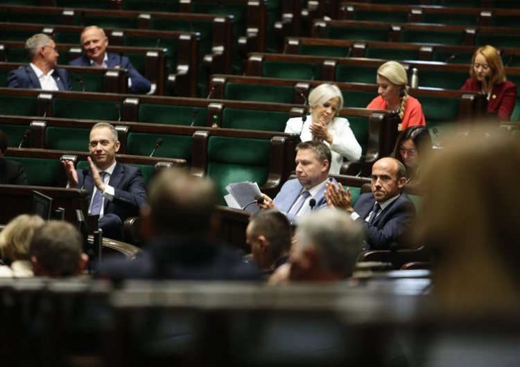  Z. Kuźmiuk: Opozycja uczyniła z debaty o tej ustawie swoisty spektakl. Śmiechom i żartom nie było końca