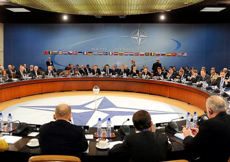Kwatera Główna NATO w Brukseli, zdjęcie poglądowe Rosyjska agentka w dowództwie NATO. Szokujące informacje „La Repubblica”