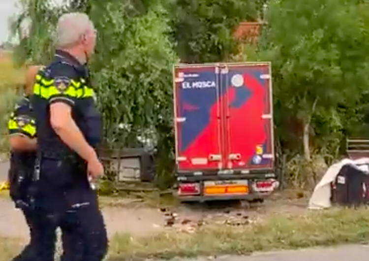  Tragedia w Holandii. Ciężarówka wjechała w tłum. Są ofiary