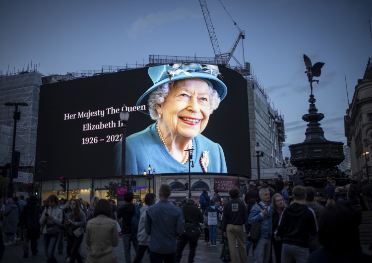 Londyn po śmierci królowej Elżbiety II Kard. Nichols: królowa Elżbieta żyła wiarą chrześcijańską