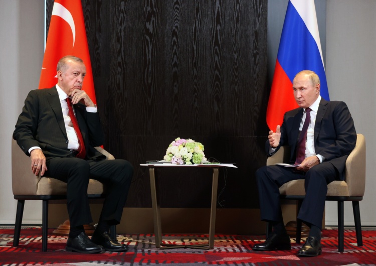 Recep Erdogan, Władimir Putin Nerwy? Wpadka Putina podczas oficjalnego spotkania z Erdoganem [VIDEO]