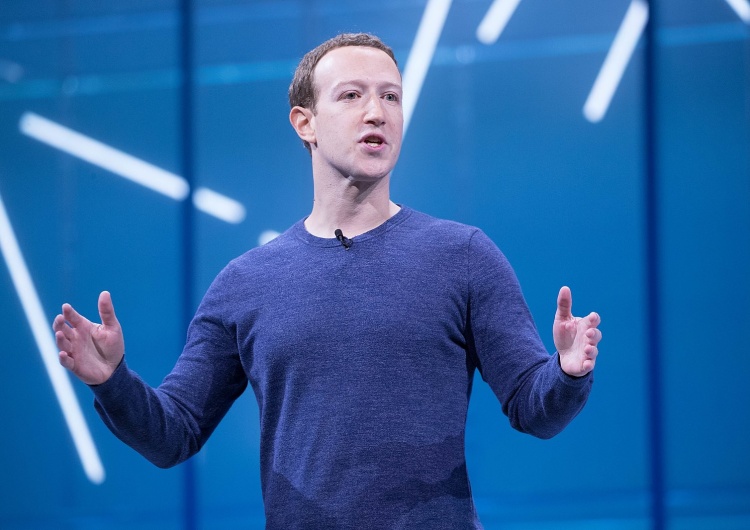 CEO Facebooka Mark Zuckerberg Katastrofa imperium Zuckerberga. Jego majątek skurczył się o połowę, miliarder spadł na 20. miejsce