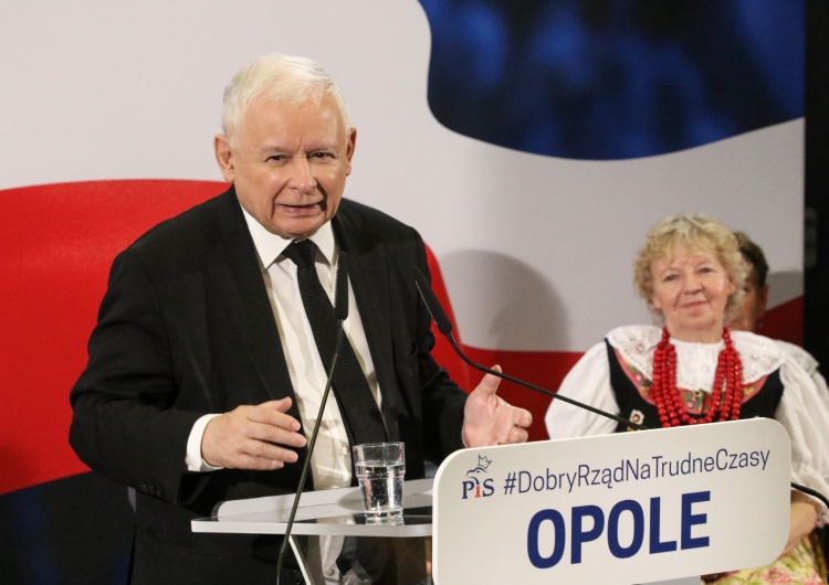 Jarosław Kaczyński w Opolu Jarosław Kaczyński o atakach na PiS. Podał jedną z przyczyn 