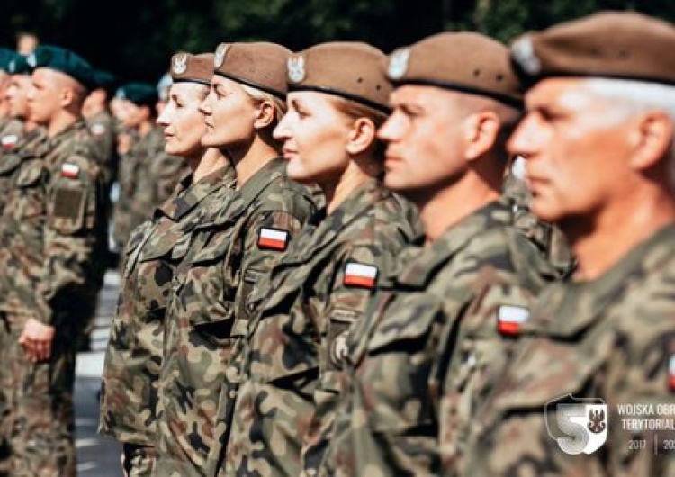 Żołnierze WOT Nieobliczalny Putin grozi Polsce. A tymczasem według „GW”… opozycja zapowiada CIĘCIE zakupów obronnych