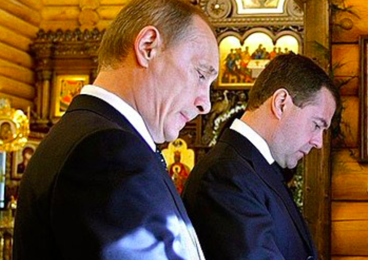 Dmitrij Miedwiediew i Władimir Putin 
