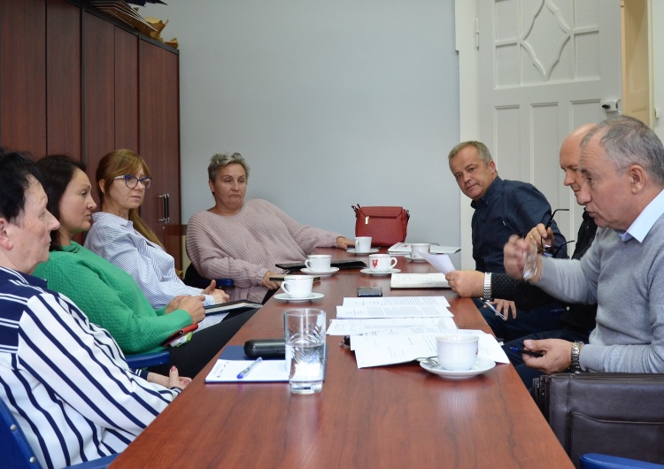 Pracownicy Domów Pomocy Społecznej walczą o godne płace. Oto ich postulaty