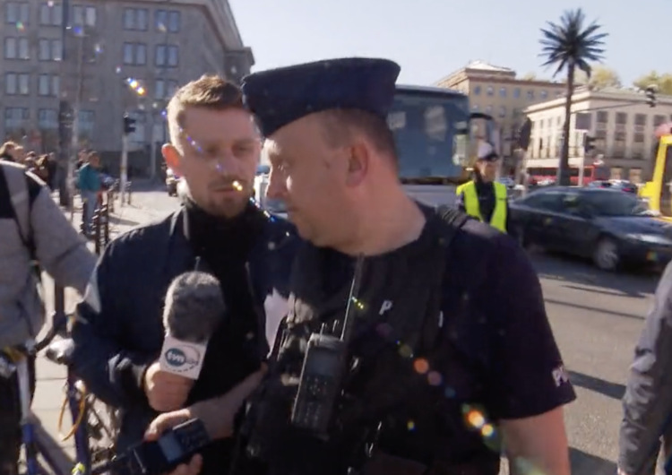 Marsz Niepodległości Dziennikarz „TVN24” został wyproszony przez policję z Marszu Niepodległości [WIDEO]