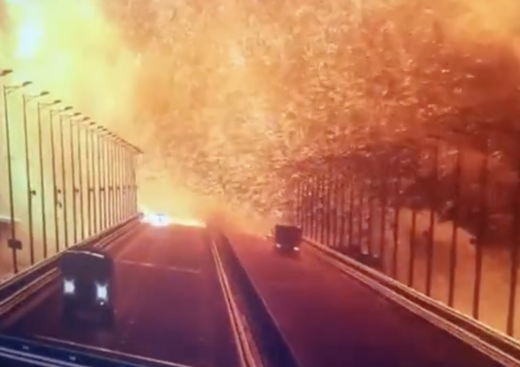 Most Krymski Ekspert: Uszkodzenie mostu na Krym wymaga kilku ciężarówek materiałów wybuchowych lub bomb