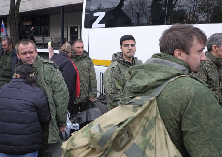 Mobilizacja w Rosji Chciał uciec z punktu mobilizacyjnego w Jakucji po linie z koców. Skończyło się tragicznie