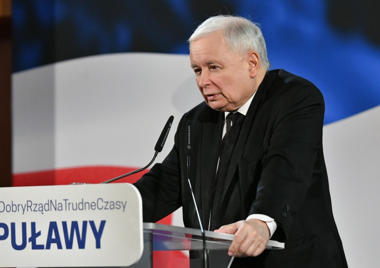 prezes PiS Jarosław Kaczyński Jarosława Kaczyńskiego zapytano, dlaczego państwo pozwala chować na Powązkach „przestępców mających krew na rękach”. Oto, co odpowiedział