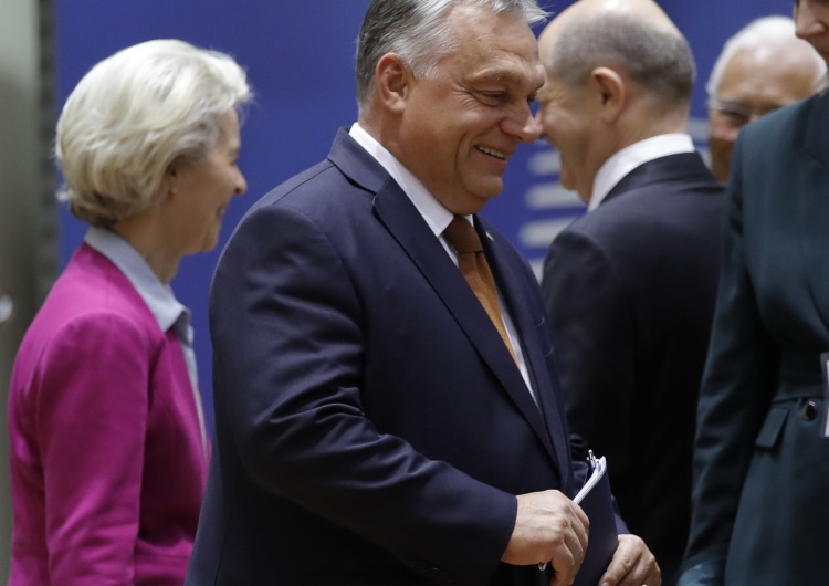 Wiktor Orban Orban: Węgry zostały wyłączone z proponowanych przez KE limitów cenowych na gaz