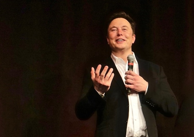 Elon Musk Dmitrij Miedwiediew w ironicznych słowach pożegnał brytyjską premier. Odpowiedział mu Elon Musk