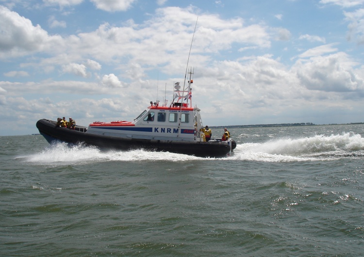 Akcja ratunkowa / zdjęcie poglądowe Holandia: Dwie osoby nie żyją po zderzeniu się łodzi. Służby szukają 12-latka