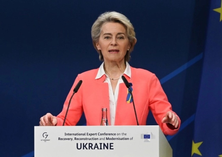 Ursula von der Leyen Szefowa KE mówi o uruchomieniu międzynarodowej platformy odbudowy Ukrainy
