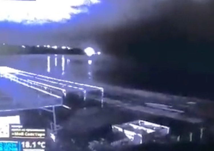  Atak dronów na port w Sewastopolu. Następca krążownika Moskwa uszkodzony? [WIDEO]