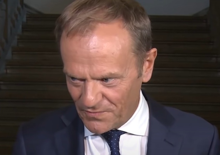 Donald Tusk Tak Tusk zareagował na ofertę z TVP. Chodzi o debatę z premierem Morawieckim