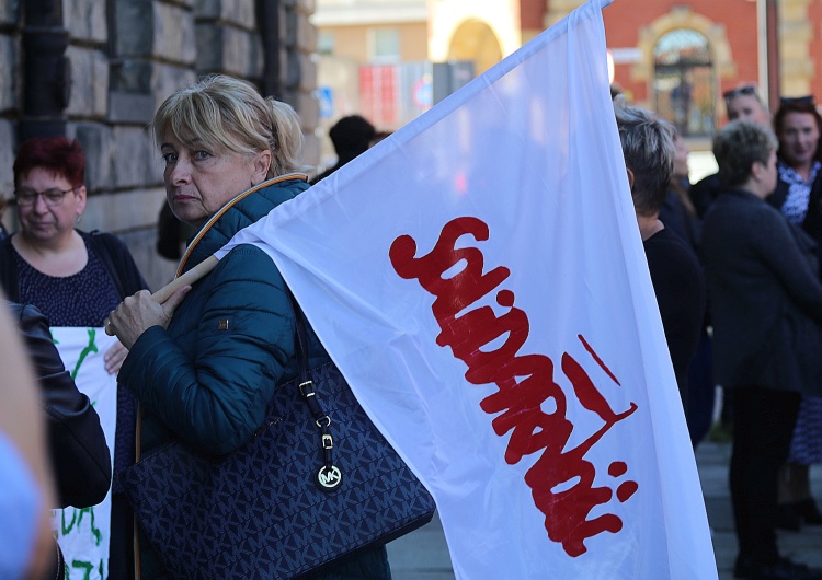  Jutro strajk ostrzegawczy pracowników opieki społecznej w Legnicy!