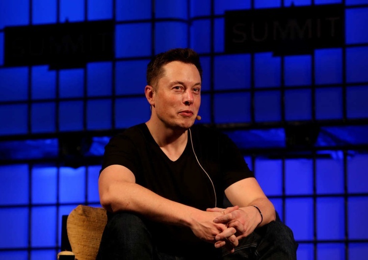 Elon Musk „Firma musi płacić rachunki”. Elon Musk wprowadzi opłaty dla użytkowników Twittera?