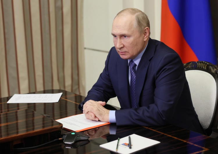Władimir Putin „Bild”: Putin chce straszyć Zachód przymierzem ze słabą Białorusią