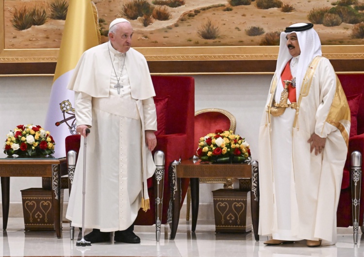 Papież Franciszek i król Hamad bin Isa Al Khalifa Franciszek do władz Bahrajnu: Pracujmy razem na rzecz wspólnoty i nadziei