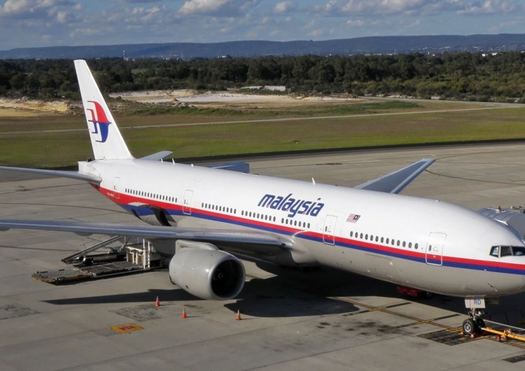 Samolot Boeing 777 (nr rej. 9M-MRD) Malaysia Airlines, który został zestrzelony. Zdjęcie wykonane na lotnisku w Perth w sierpniu 2010 r. Holandia. Sąd potwierdza: Pocisk rosyjskiej produkcji został użyty w 2014 r. do zestrzelenia nad Ukrainą Boeinga 777
