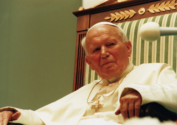 Wizyta Jana Pawła II w Sejmie Rada Stała KEP: To św. Jan Paweł II uruchomił proces oczyszczania Kościoła
