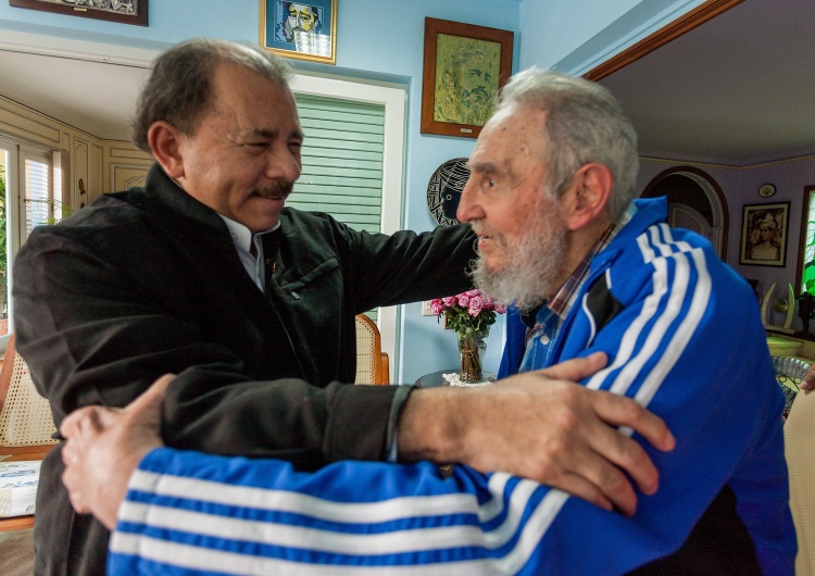 Daniel Ortega/ Fidel Castro Nikaragua. Lewacka dyktatura zdelegalizowała ponad 2800 organizacji pozarządowych