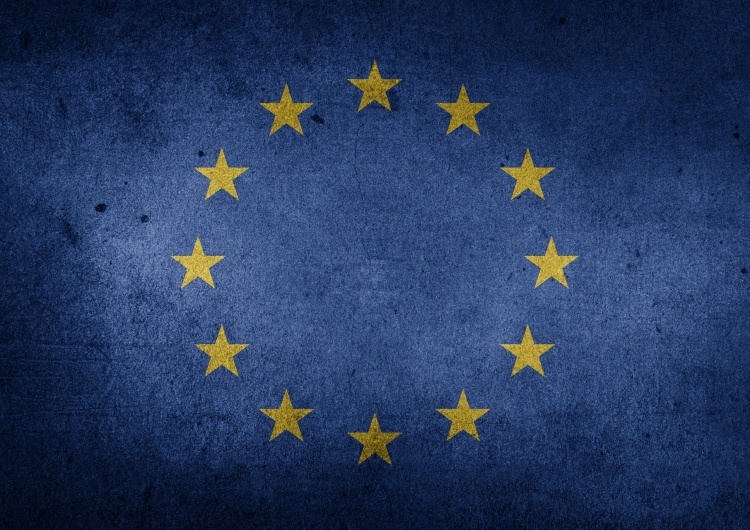 Flagi  Wicepremier:  „UE nie chodzi o sądy. Chodzi o to, żeby znaleźć pretekst” [WIDEO]