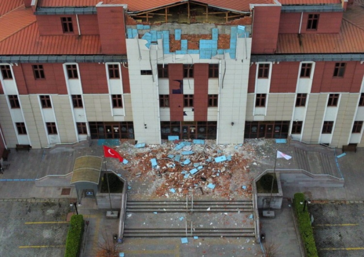 Trzęsienie ziemi w Turcji Trzęsienie ziemi w Turcji. Brak prądu i wielu rannych 