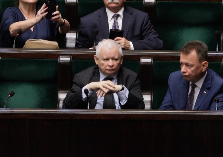 Jarosław Kaczyński Tajny sondaż zamówiony przez PiS. Wypłynęły wyniki