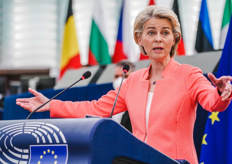 Przewodnicząca Komisji Europejskiej Ursula von der Leyen Z. Kuźmiuk: Wchodzi cena maksymalna na rosyjską ropę sprowadzaną drogą morską. Przepychanka między KE i krajami Unii