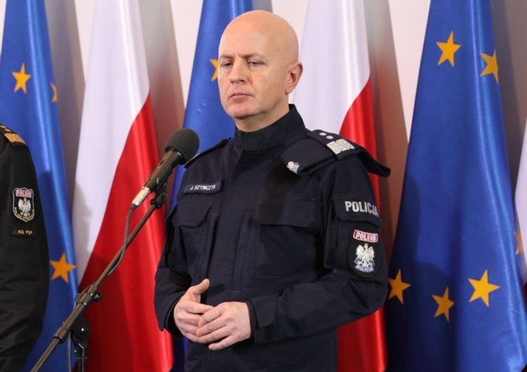 Gen. Insp. Jarosław Szymczyk, Komendant Główny Policji Eksplozja w Komendzie Głównej Policji. Gen. Szymczyk: Tego typu prezenty Ukraińcy przekazują także innym
