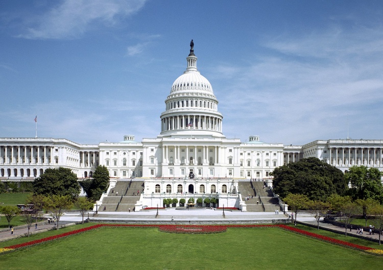 Kapitol Stanów Zjednoczonych, Waszyngton USA: Kongres przyjął ustawę budżetową wraz z pakietem 45 mld dolarów środków dla Ukrainy