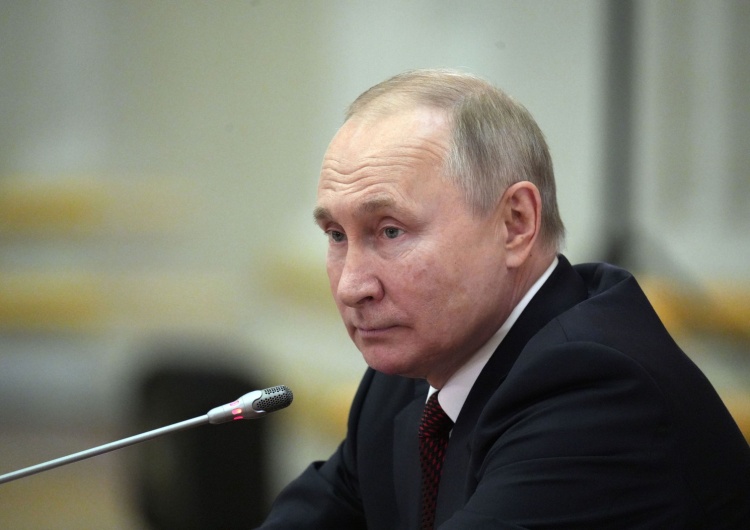 Władimir Putin Jest odwet Rosji ws. limitu cen rosyjskiej ropy. Putin podpisał dekret