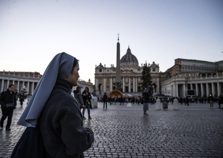 Plac św. Piotra, Watykan, 28 grudnia 2022 r. Papież Franciszek poprosił wiernych o modlitwę za papieża emeryta Benedykta XVI Stan zdrowia Benedykta XVI. Nowe informacje 