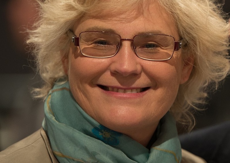 Christine Lambrecht Niemieckie media: Minister obrony Niemiec Christine Lambrecht poda się dymisji