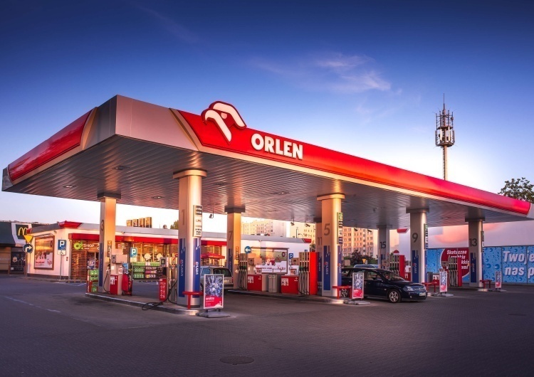Stacja Orlen  Orlen kupuje stacje benzynowe w Niemczech. „Dzięki temu przyspieszamy”